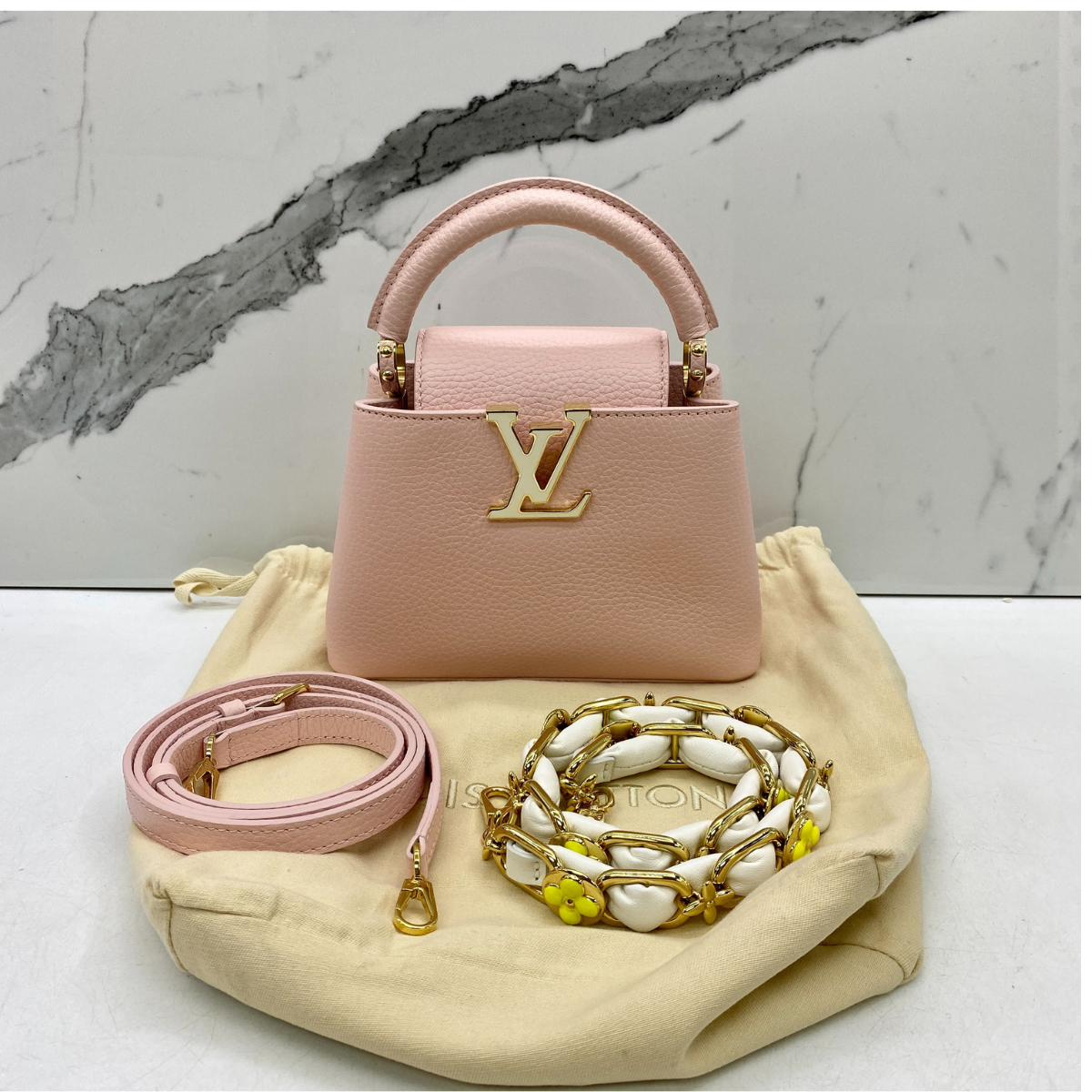 LOUIS VUITTON CAPUCINES MINI-TASCHE