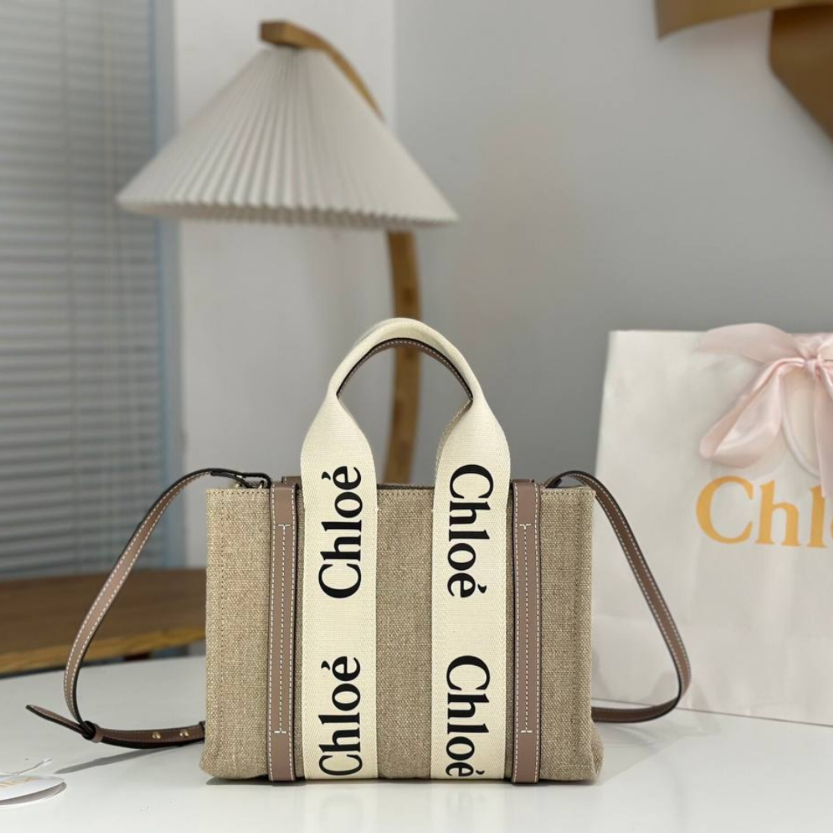 GROSSE HOLZTASCHE AUS LEINEN VON CHLOÉ