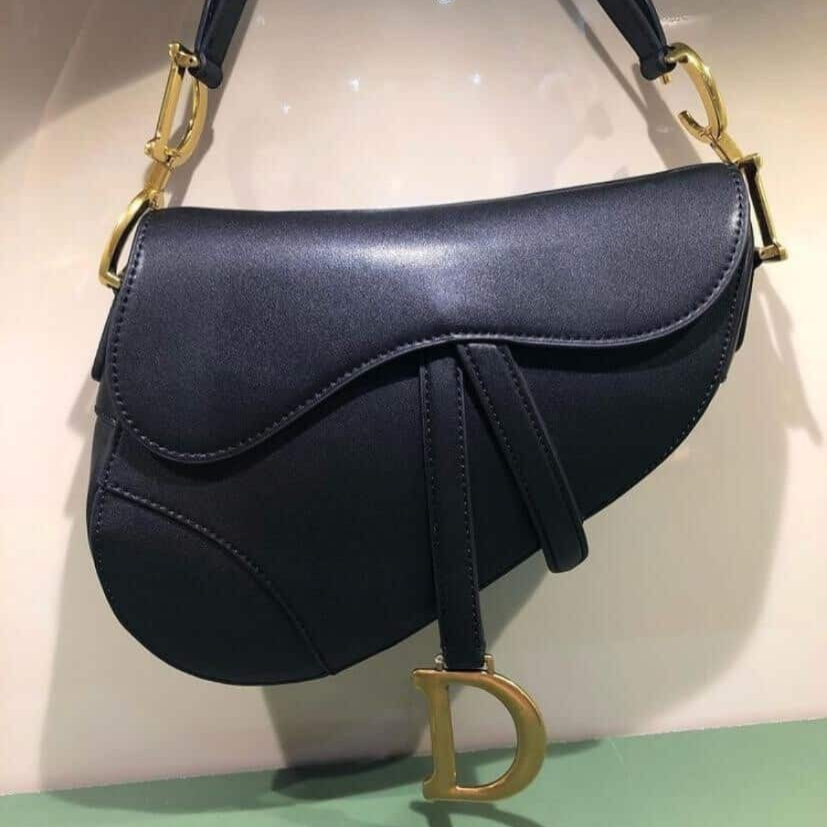 GROSSE WEICHE SATTELTASCHE MIT RIEMEN VON DIOR