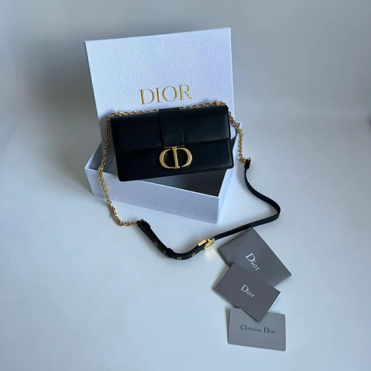 DIOR 30 MONTAIGNE OST-WEST-TASCHE MIT KETTE