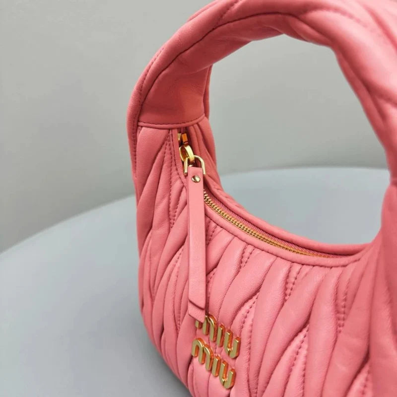 MIU MIU WANDER SCHULTERTASCHE AUS MATELASSÉ-NAPPA-LEDER