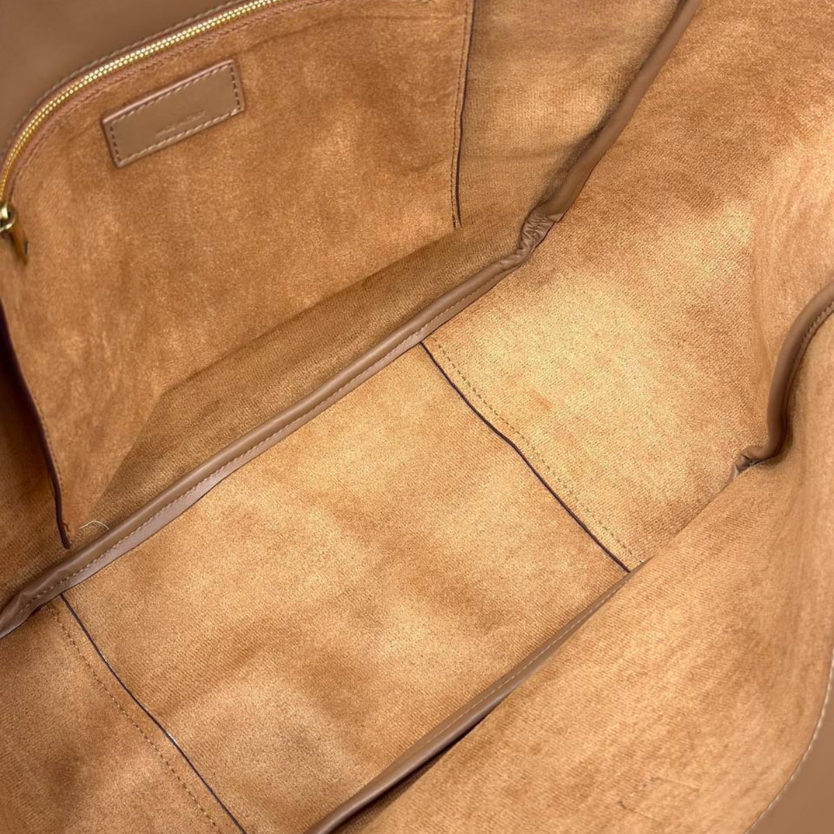 LE 5 7 BEA IN WILDLEDER VON YVES SAINT LAURENT