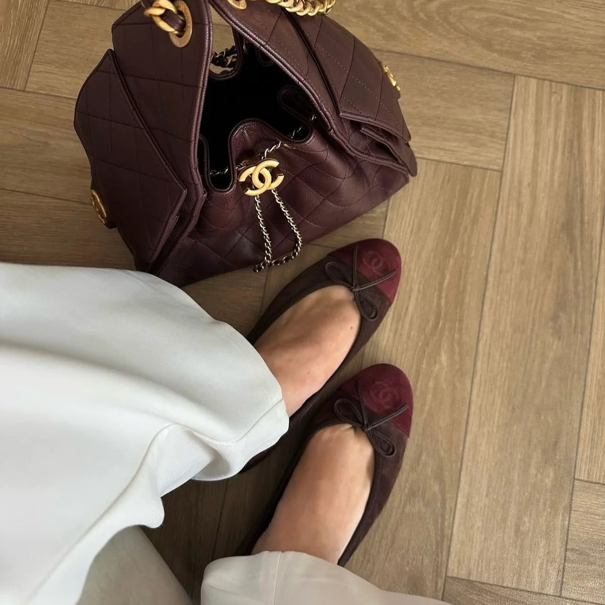 CHANEL 25 BORDEAUX KAVIAR & BALLERINA FLATS SET