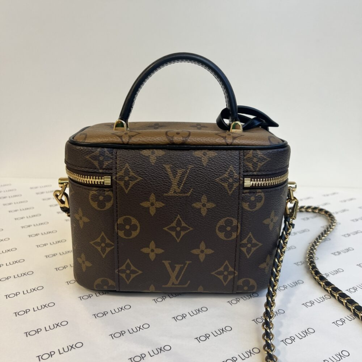 LOUIS VUITTON VANITY PM & FRAME SANDALEN SET
