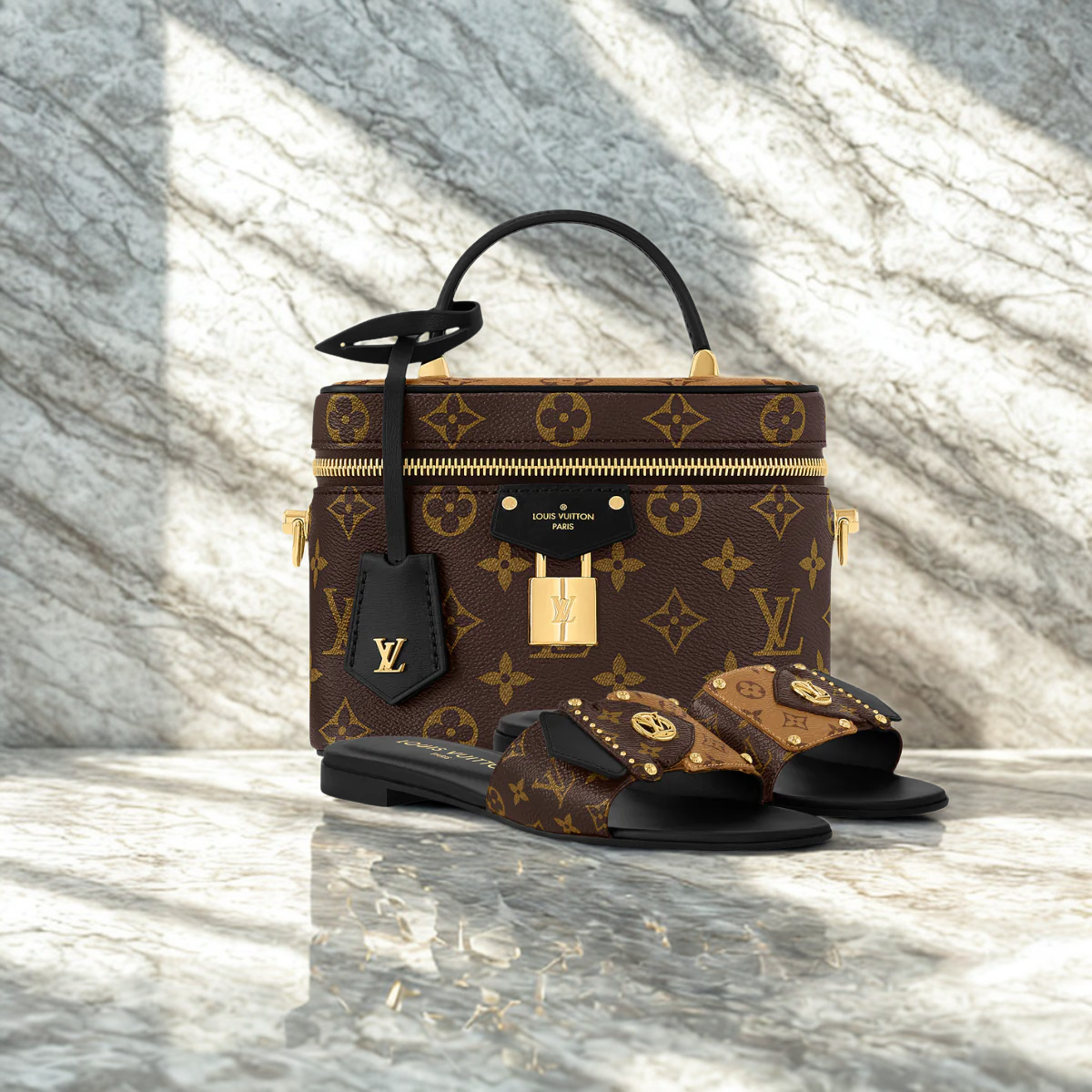 LOUIS VUITTON VANITY PM & FRAME SANDALEN SET