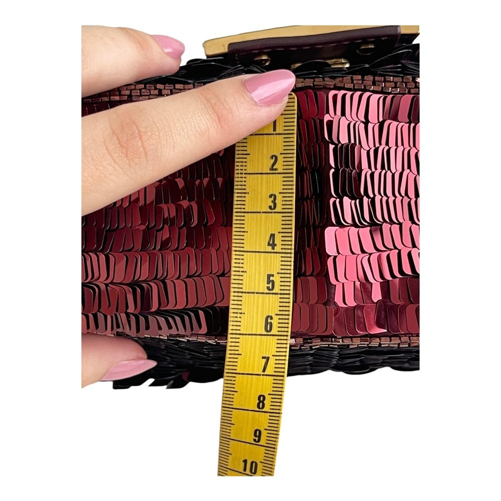 FENDI BAGUETTETASCHE MIT ROTEN PAILLETTEN