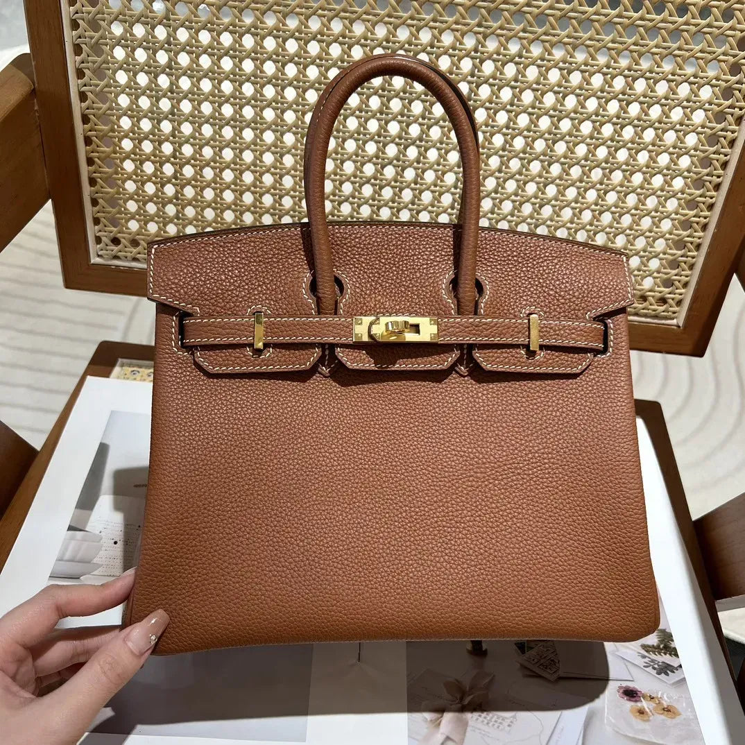 HERMÈS BIRKIN 25 HSS CRAIE/GRIS TOURTERELLE AUS TOGO-LEDER MIT BESCHLÄGEN AUS GEBÜRSTETEM GOLD