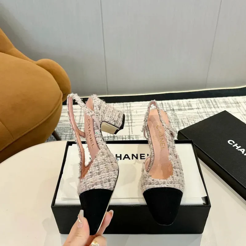 CHANEL SLINGBACK TWEED ROSA/WEISS MIT SCHWARZER KAPPE