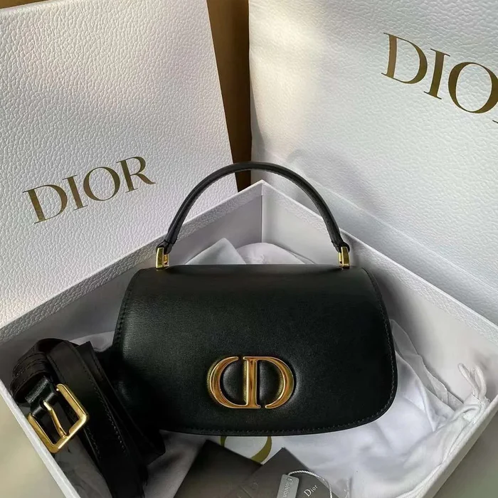 DIOR 30 MONTAIGNE AVENUE TASCHE MIT MITTLEREM GRIFF