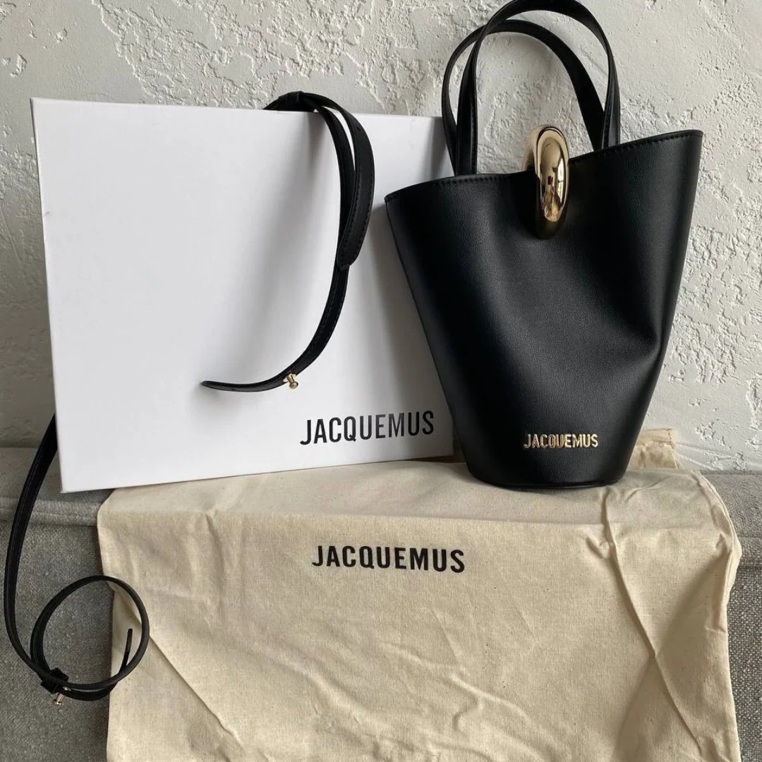 JACQUEMUS LE PETIT BAMBOLA LEDERTASCHE