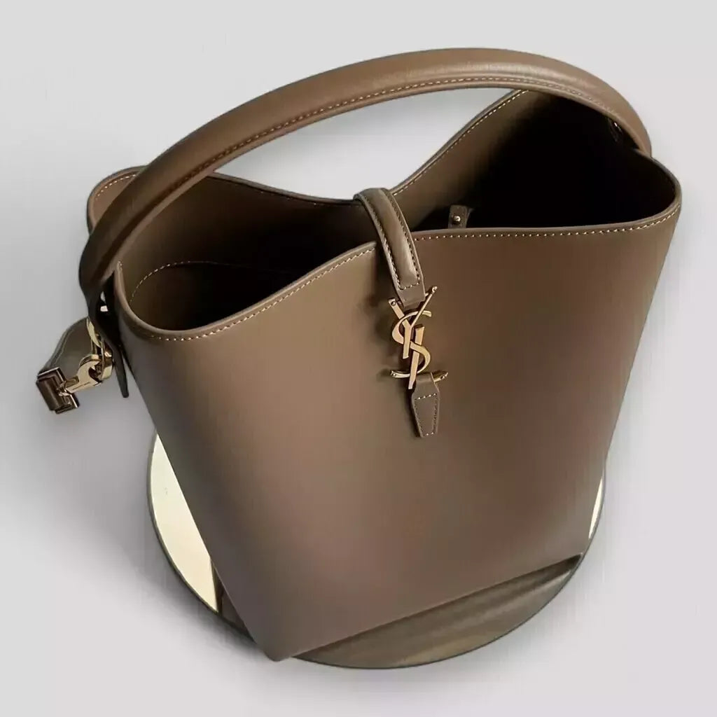 YVES SAINT LAURENT – TASCHE LE 37 AUS GLÄNZENDEM LEDER