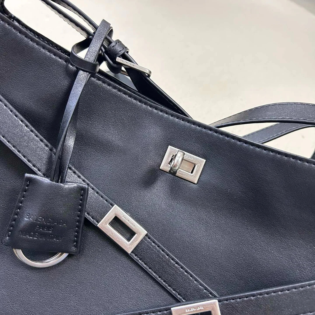 BEL AIR MITTLERE UMHÄNGETASCHE FÜR SIE IN SCHWARZ – BALENCIAGA