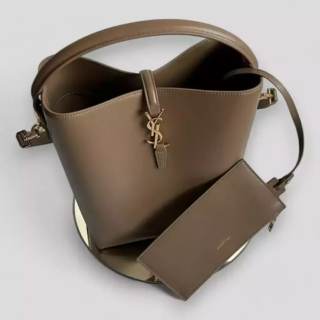 YVES SAINT LAURENT – TASCHE LE 37 AUS GLÄNZENDEM LEDER
