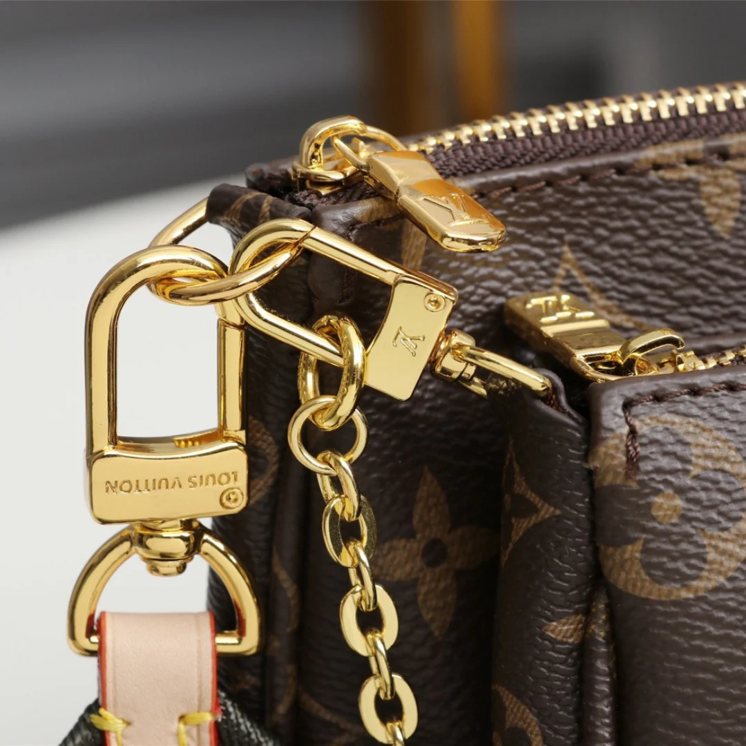 MULTI-POCHETTE-ACCESSOIRES LOUIS VUITTON