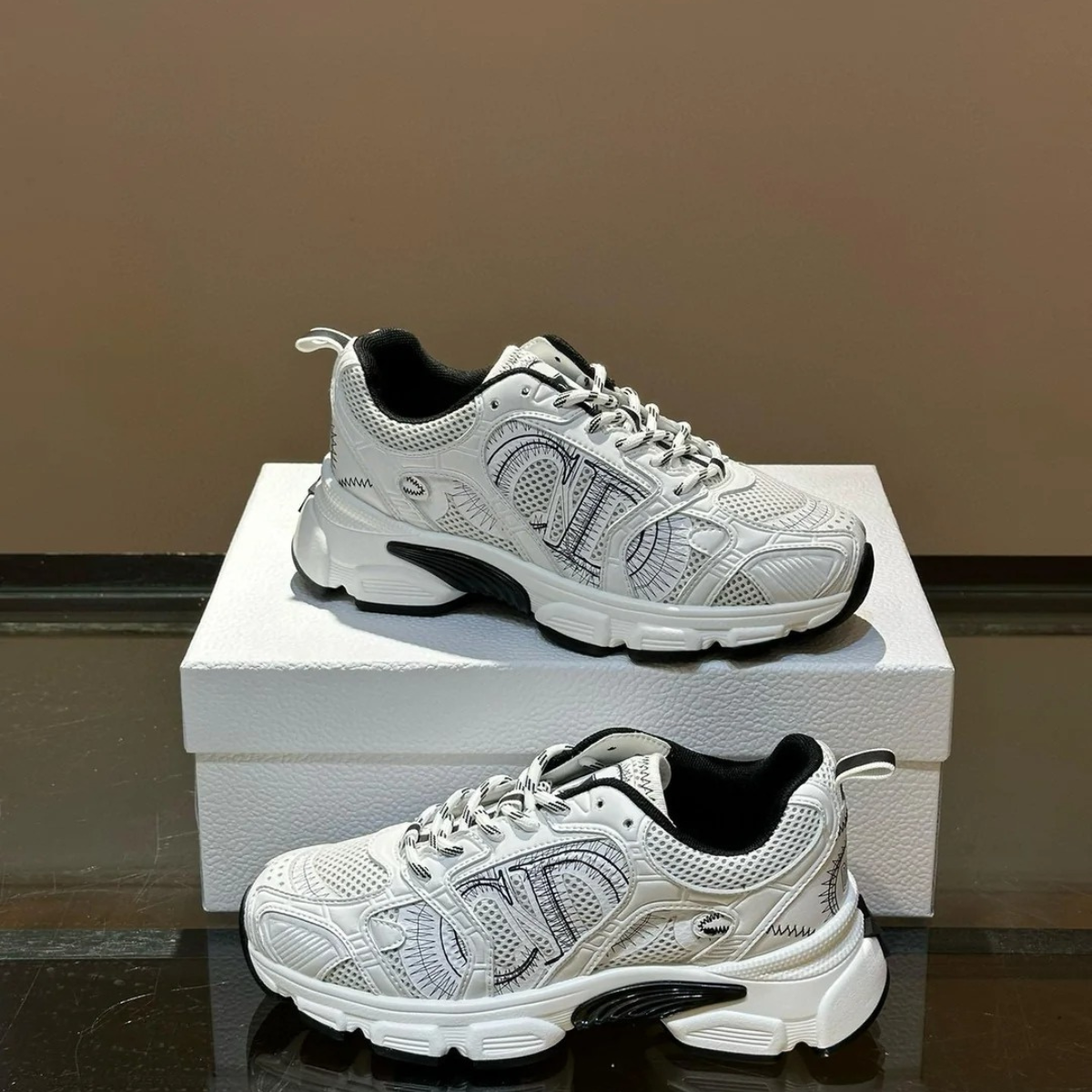 SET DIOR – MINI LADY DIOR TASCHE SCHWARZ & CHRONO SNEAKER