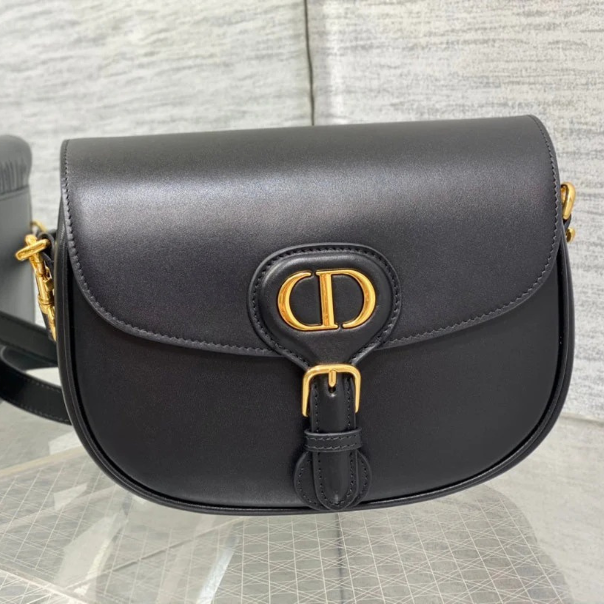 DIOR BOBBY MITTELGROSSE TASCHE MIT RIEMEN