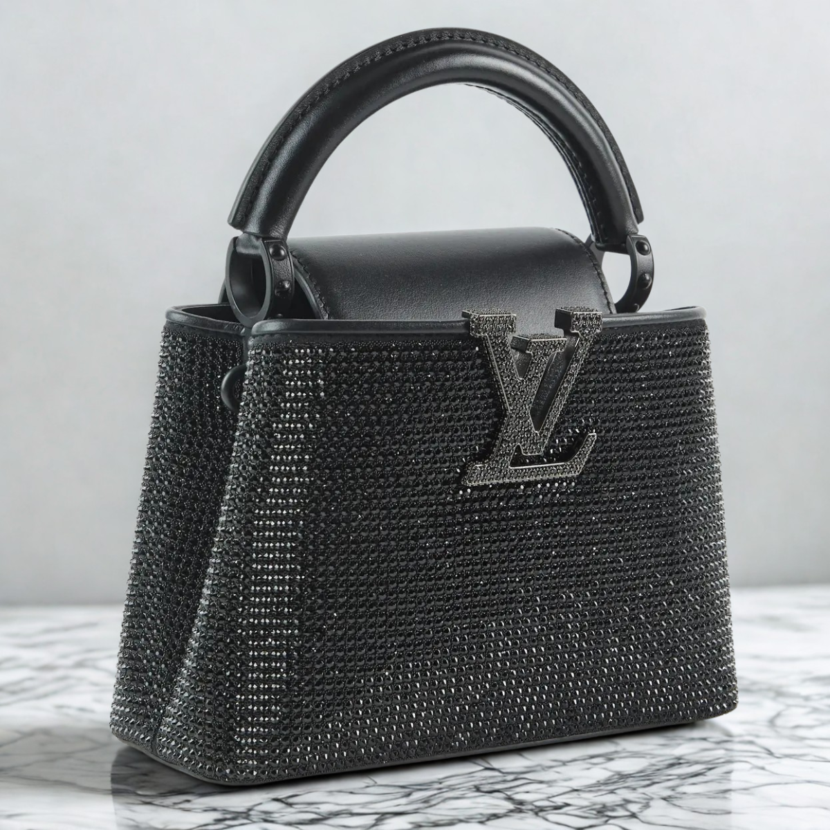 LOUIS VUITTON CAPUCINES MINI-TASCHE