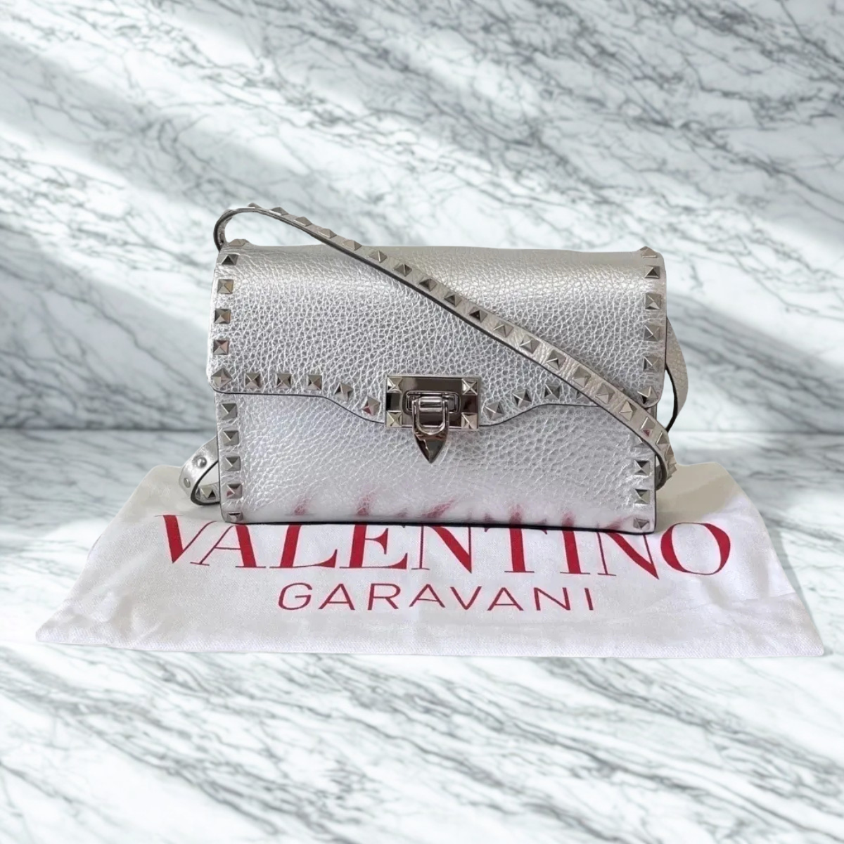 VALENTINO ROCKSTUD SILBERNES TASCHEN- UND PUMPENSET