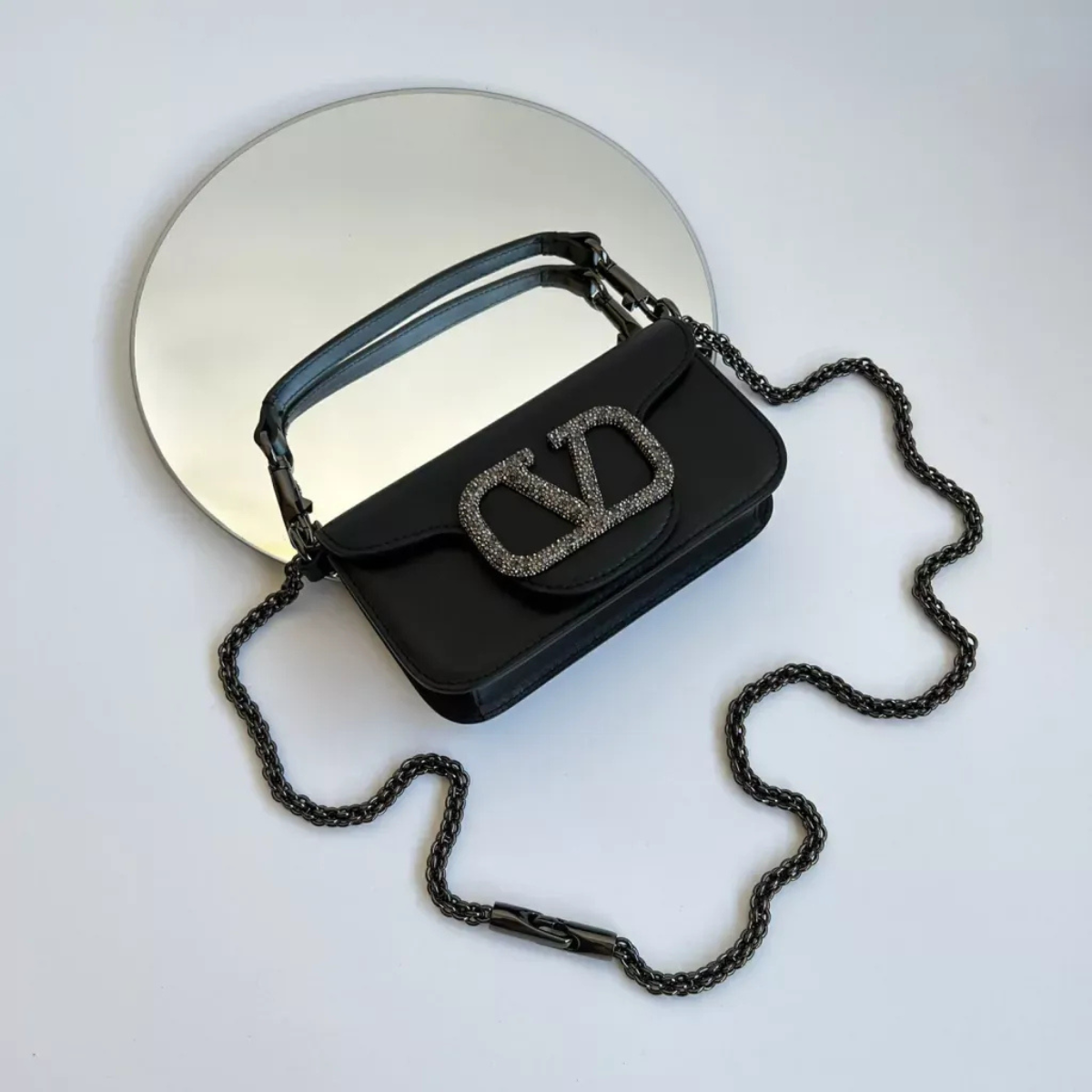 VALENTINO GARAVANI LOCÒ KLEINE UMHÄNGETASCHE MIT JUWELENLOGO