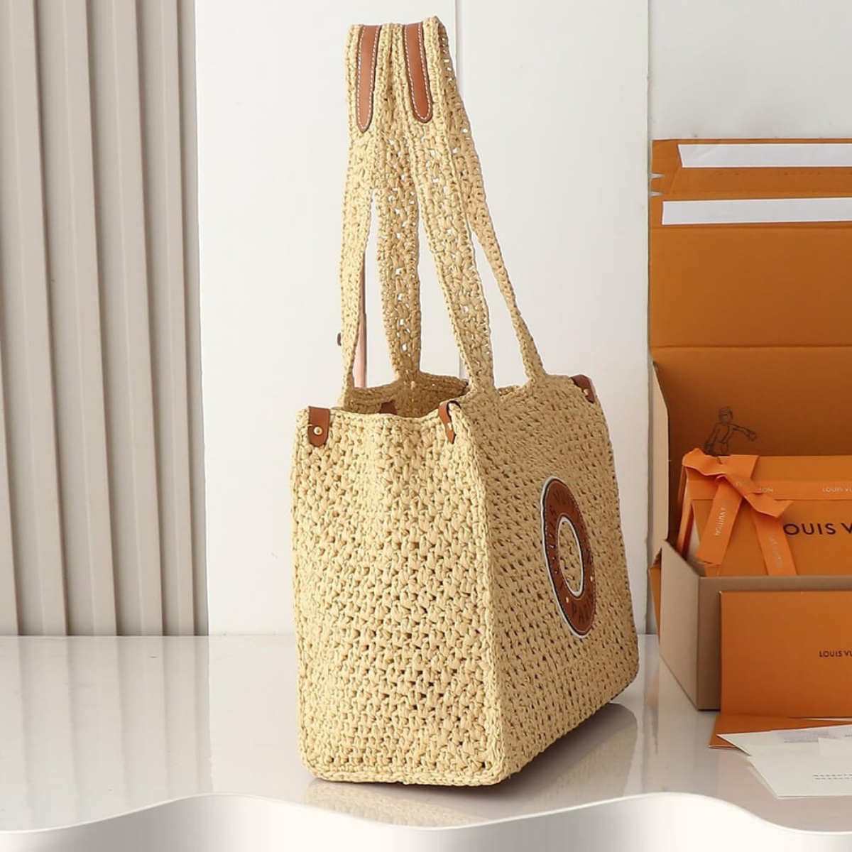 LOUIS VUITTON AM POOL RAFFIA ONTHEGO MM M24723