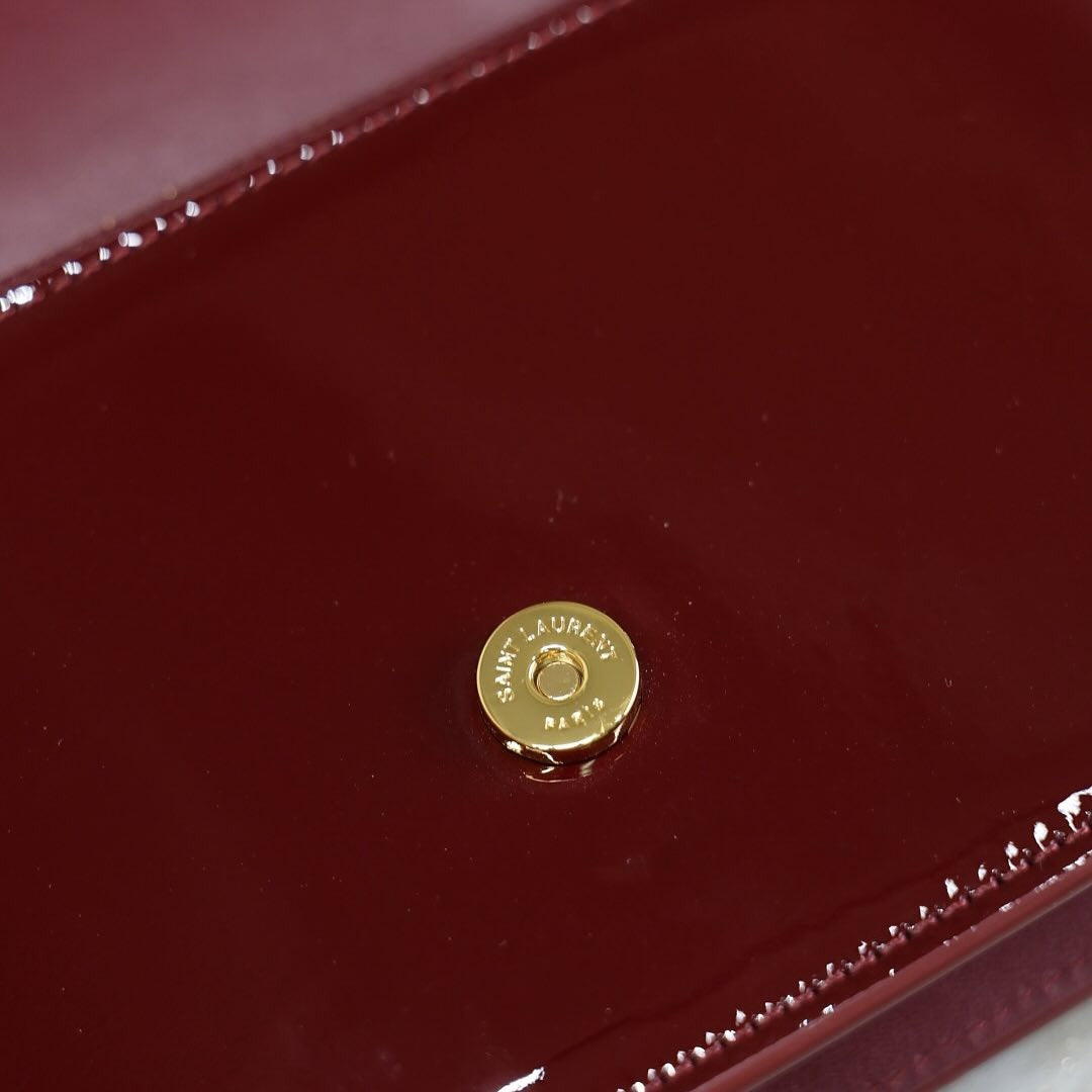 YVES SAINT LAURENT KATE SMALL AUS LACKLEDER