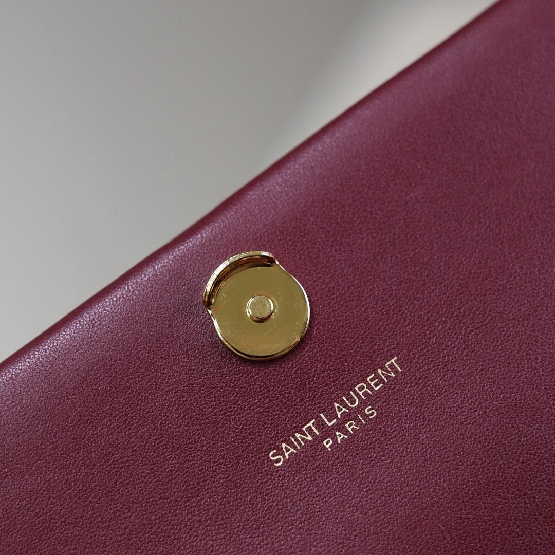 YVES SAINT LAURENT KATE SMALL AUS LACKLEDER