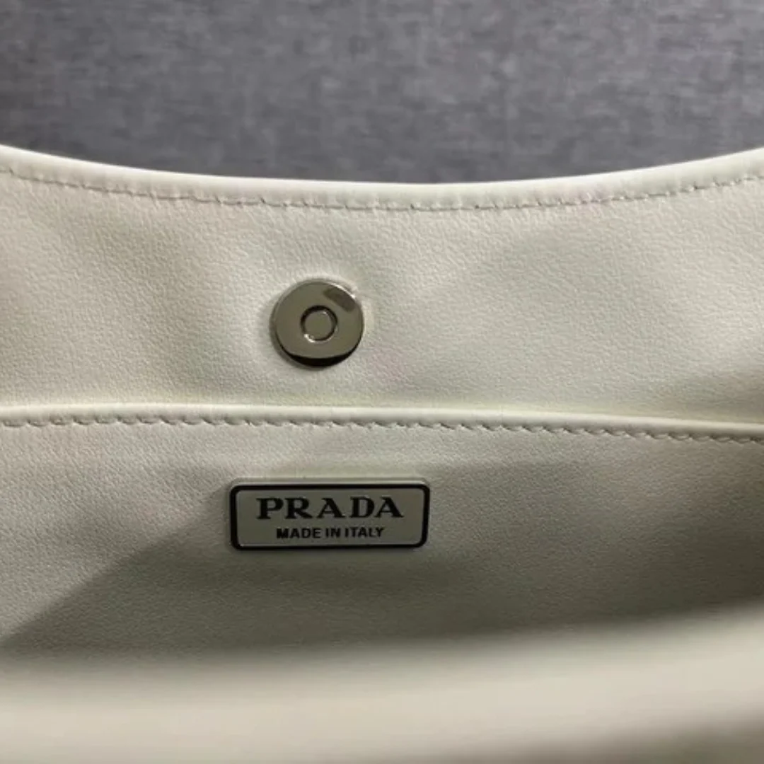 PRADA CLEO UMHÄNGETASCHE AUS GEBÜRSTETEM LEDER