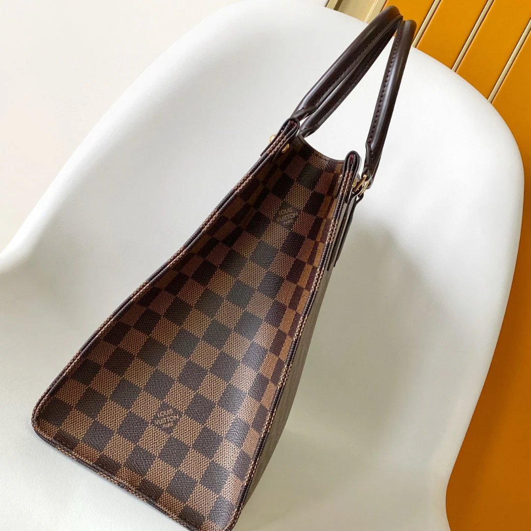 LOUIS VUITTON – ONTHEGO MM TASCHE